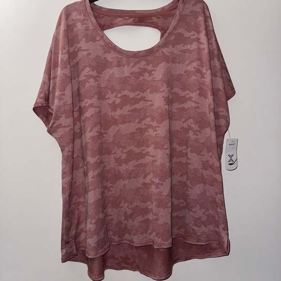 Xersion Tops - Xersion Red Boxy Cut Out Short Sleeve Tee